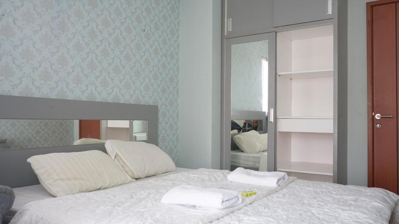 Green Lake View Just Sleep & Cozy Hotel Pondokcabe Hilir Exterior photo